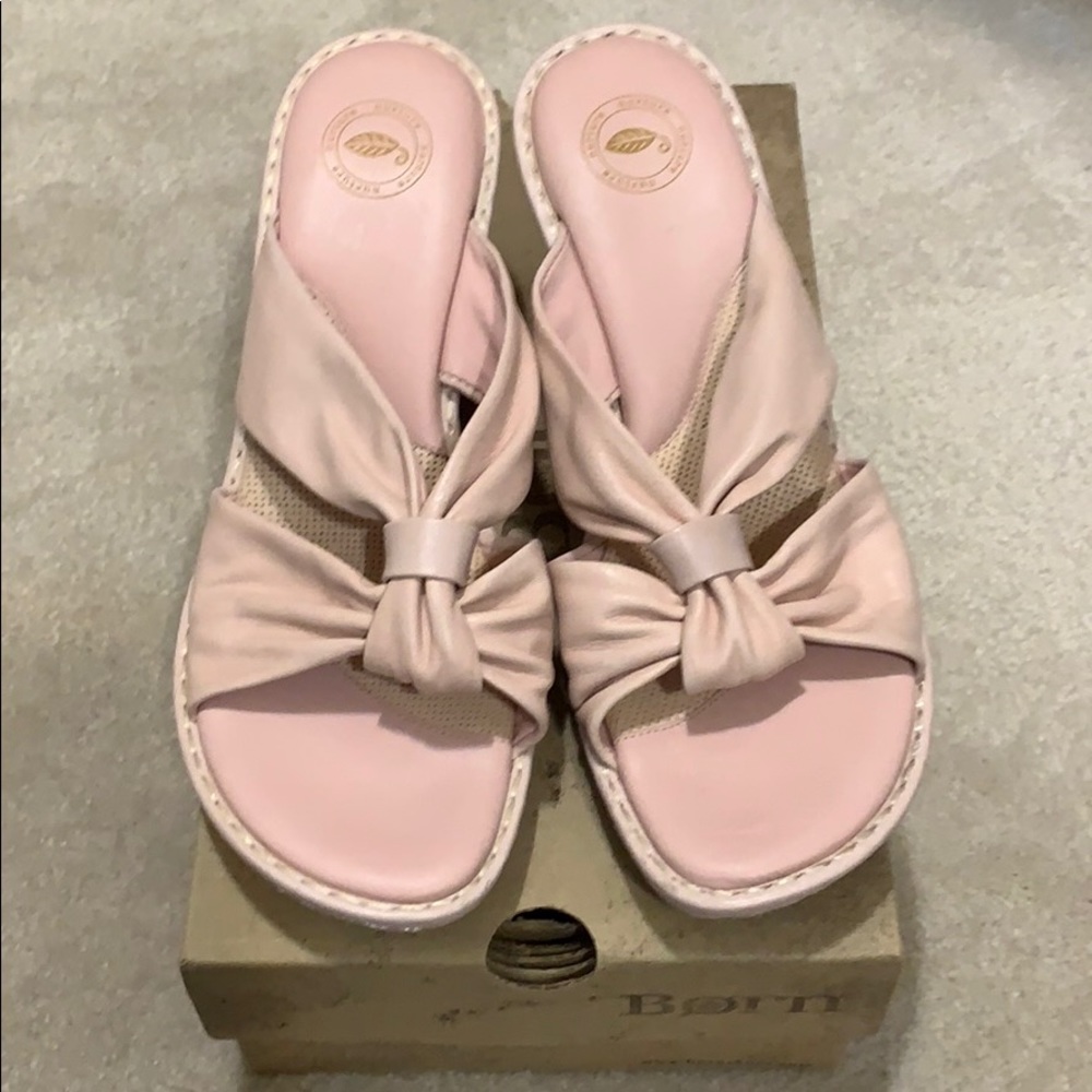 Born wedge shoe